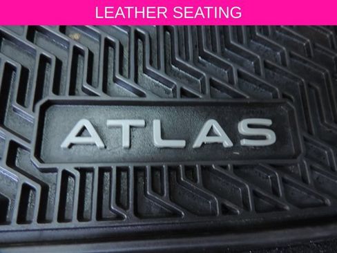 Used 2023 Volkswagen Atlas SEL AWD/4WD image 18