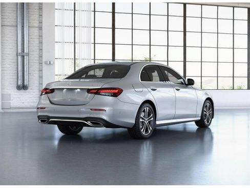 Certified 2022 Mercedes-Benz E 350 4MATIC Sedan image 23
