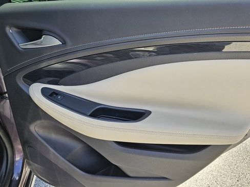 Used 2017 Buick Envision Preferred image 37