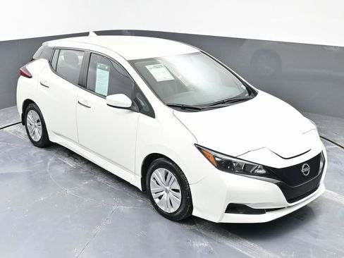 Used 2023 Nissan Leaf S image 38