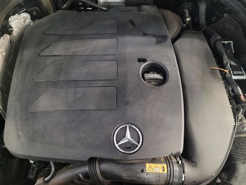 Used 2020 Mercedes-Benz GLC 300 4MATIC image 30