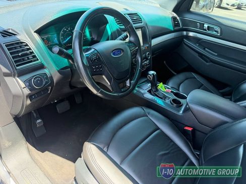 Used 2019 Ford Explorer XLT w/ Equipment Group 202A FWD image 17