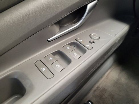 Used 2024 Hyundai Elantra SEL FWD image 27