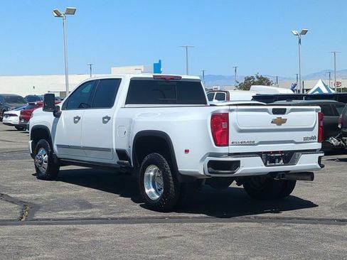 Used 2025 Chevrolet Silverado 3500 High Country w/ High Country Premium Package AWD/4WD image 6