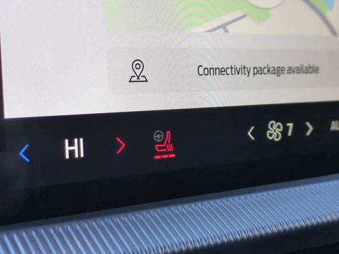 Used 2025 Ford Explorer ST-Line w/ Premium Package image 22