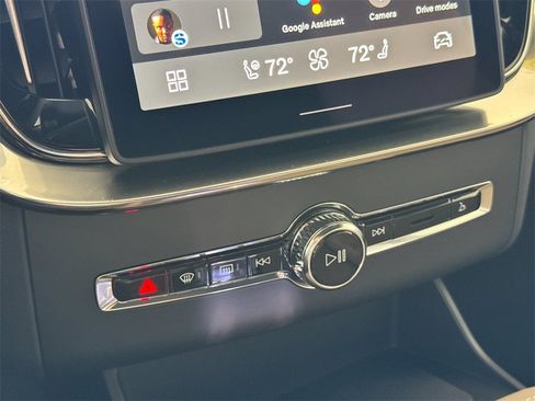 New 2026 Volvo XC90 B6 Plus w/ Protection Package Premier image 21