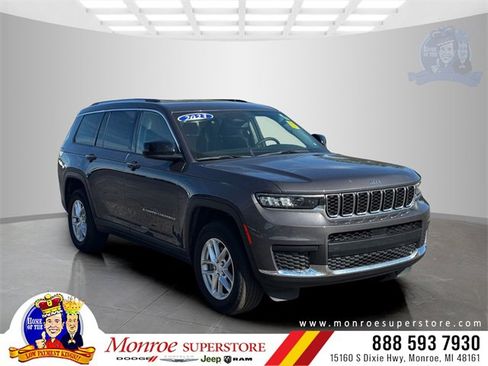 Certified 2023 Jeep Grand Cherokee L Laredo image 1