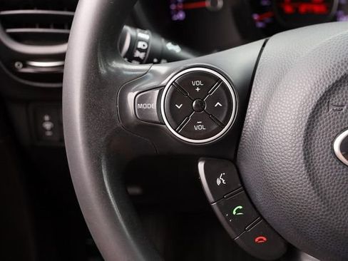 Used 2018 Kia Soul + FWD image 11