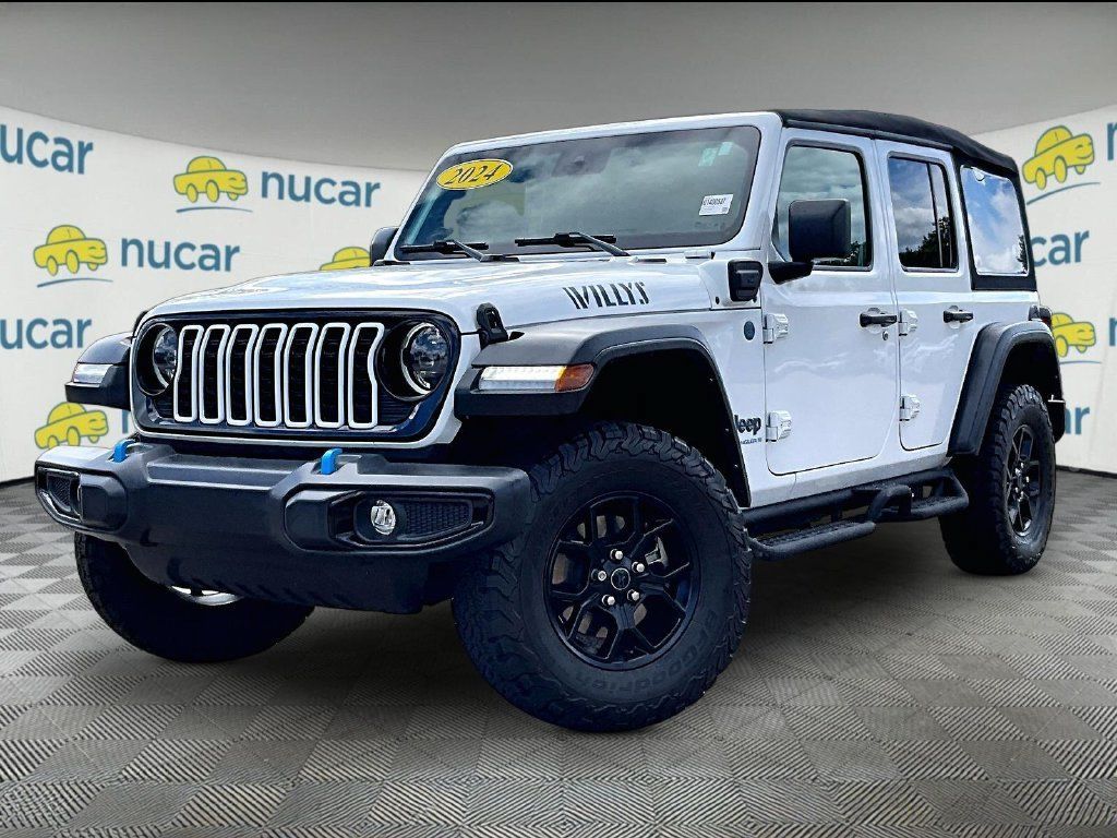 Used 2024 Jeep Wrangler Unlimited AWD/4WD image 3