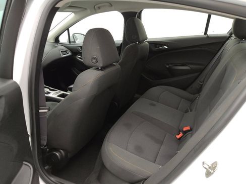 Used 2017 Chevrolet Cruze LS FWD image 18