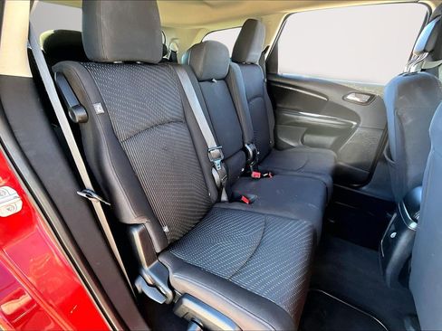 Used 2018 Dodge Journey SE w/ Popular Equipment Group image 25