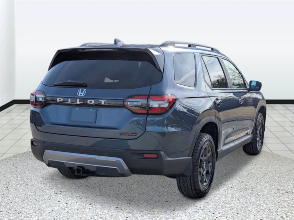 New 2026 Honda Pilot TrailSport image 3