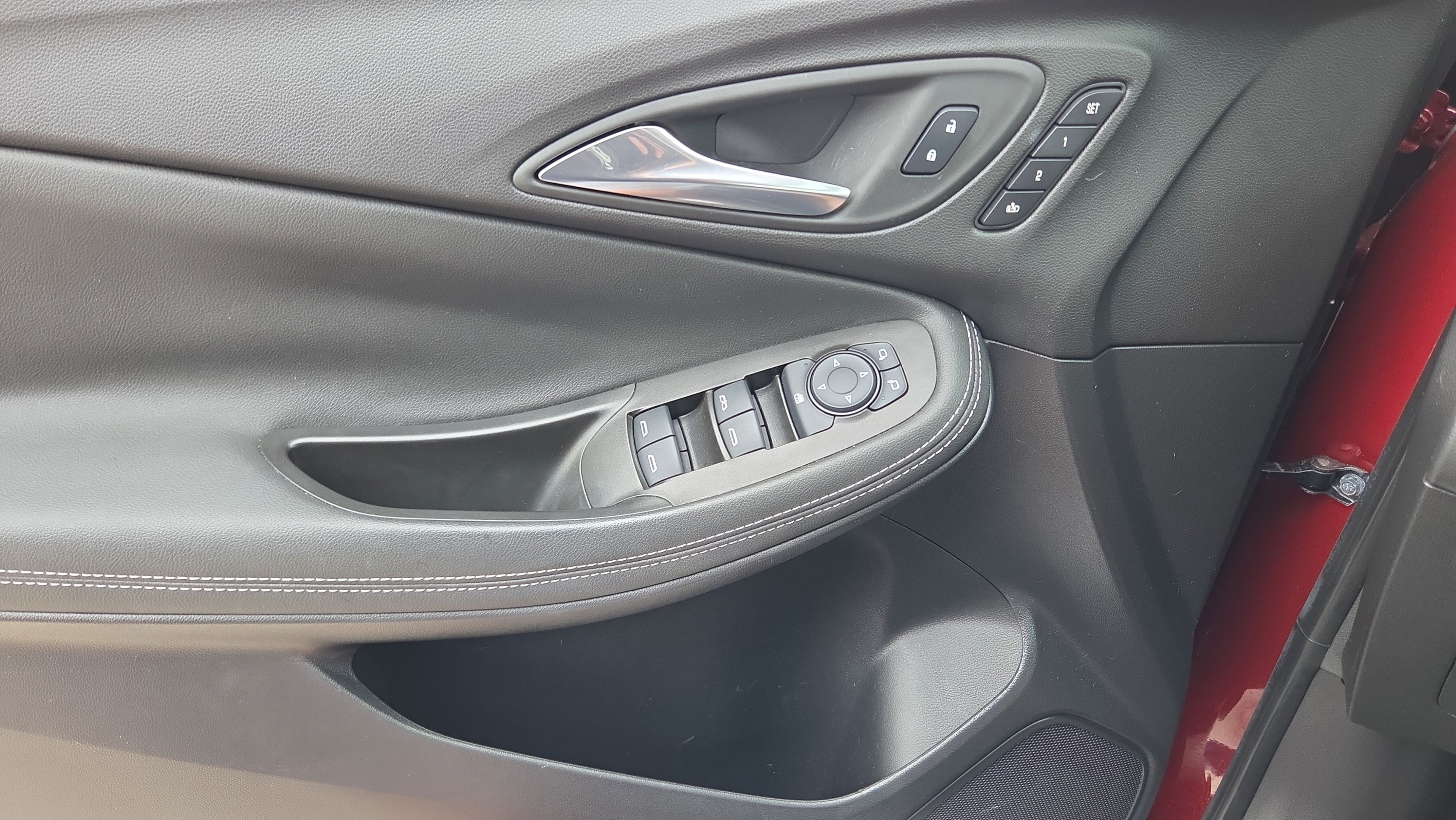Certified 2024 Buick Encore GX Avenir FWD image 27