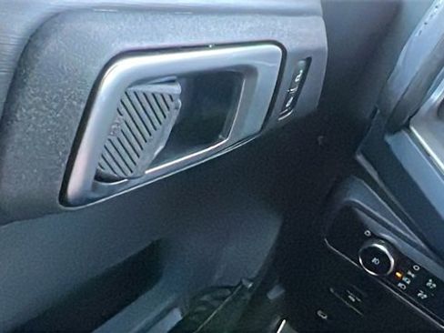 New 2025 Ford Bronco Outer Banks w/ Sasquatch Package image 29