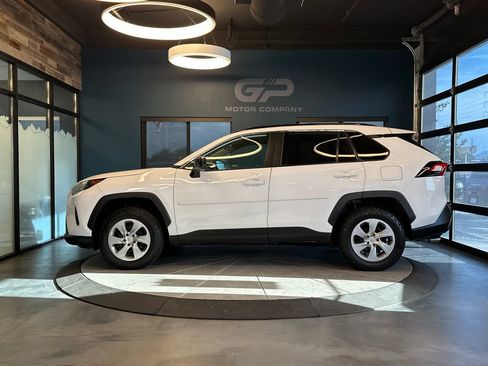 Used 2021 Toyota RAV4 LE AWD/4WD image 6