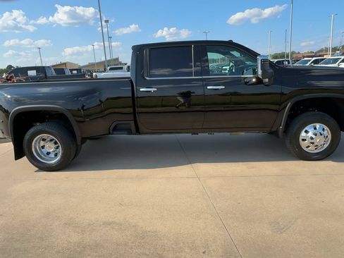 Used 2026 Chevrolet Silverado 3500 LTZ w/ LTZ Convenience Package AWD/4WD image 8