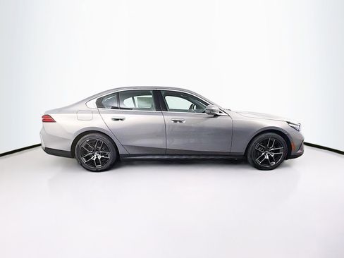 New 2026 BMW 530i xDrive w/ Premium Package AWD/4WD image 8
