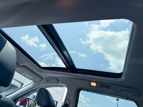 Used 2022 Nissan Pathfinder Platinum w/ Cargo Package image 12