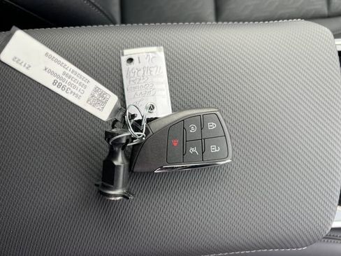 New 2026 Chevrolet Equinox LT w/ Convenience Package II image 24