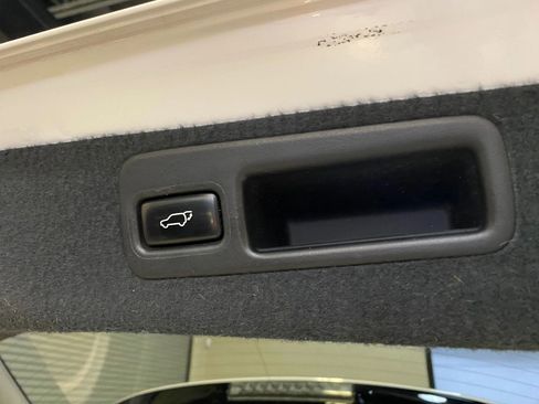 Used 2011 Lexus RX 350 AWD w/ Premium Pkg image 39