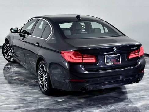 Used 2018 BMW 530e xDrive w/ Premium Package 2 AWD/4WD image 12
