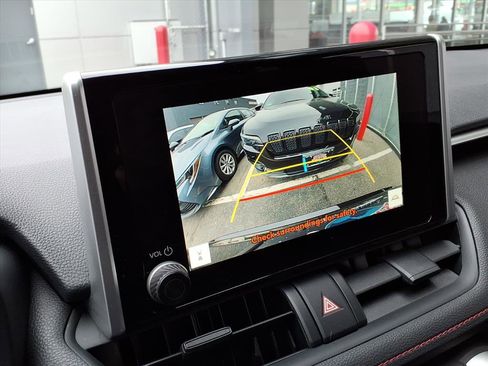 Certified 2025 Toyota RAV4 SE image 22