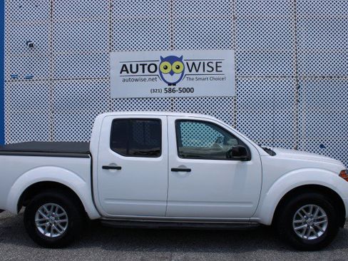 Used 2019 Nissan Frontier SV RWD image 3