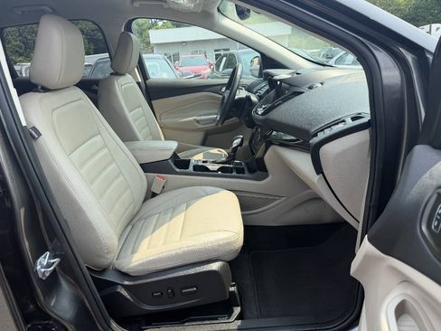 Used 2018 Ford Escape Titanium AWD/4WD image 13