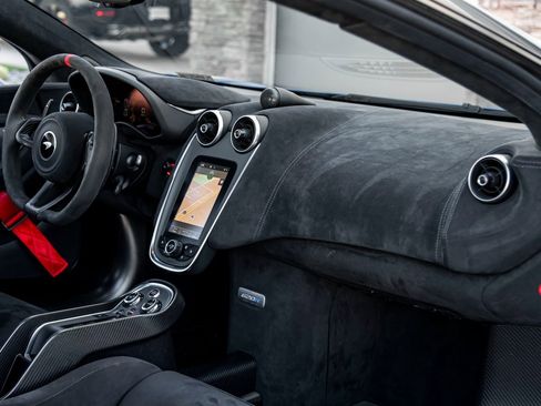 Used 2020 McLaren 620R image 23