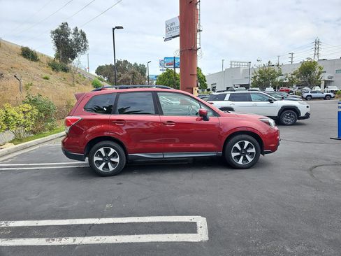 Used 2018 Subaru Forester 2.5i Premium AWD/4WD image 8