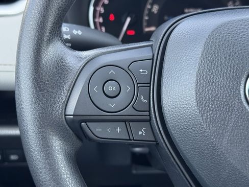 Used 2024 Toyota RAV4 XLE image 25