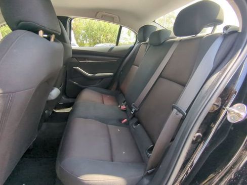 Used 2021 MAZDA MAZDA3 s FWD image 14