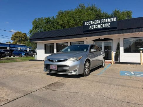 Used 2015 Toyota Avalon XLE Premium FWD image 1