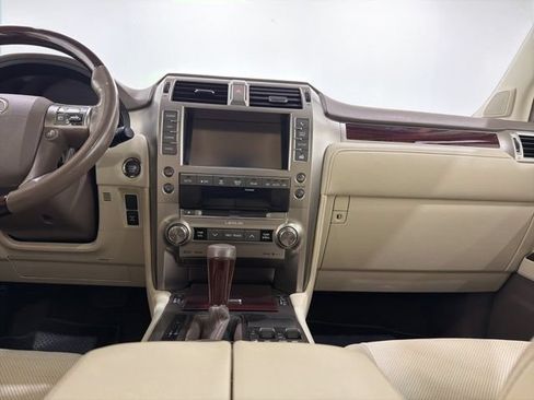 Used 2018 Lexus GX 460 Premium w/ Premium Package AWD/4WD image 35