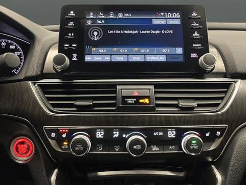 Used 2021 Honda Accord Touring image 13