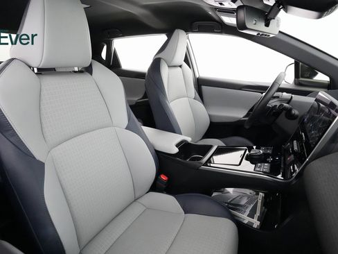 Used 2023 Subaru Solterra AWD image 8