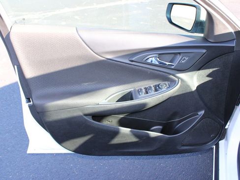 Used 2024 Chevrolet Malibu LT image 16