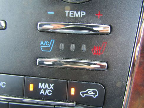 Used 2016 Lincoln Navigator L Select image 25