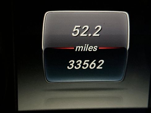 Used 2019 Mercedes-Benz GLC 300 GLC 300 w/ Multimedia Package image 32