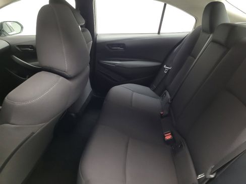 Used 2022 Toyota Corolla LE image 18