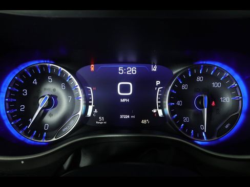 Used 2022 Chrysler Pacifica Touring-L image 25