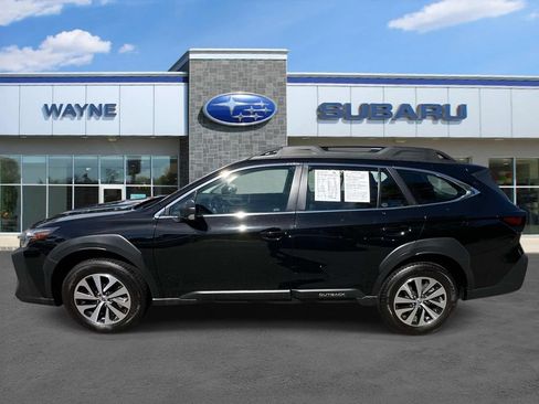 Certified 2025 Subaru Outback AWD/4WD image 5