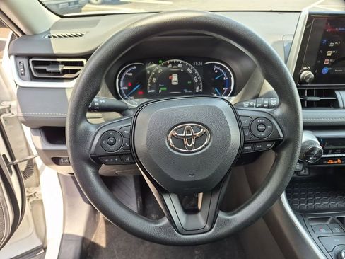 Used 2025 Toyota RAV4 XLE AWD/4WD image 22