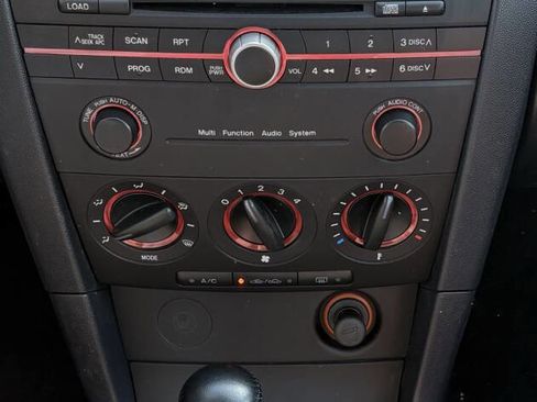 Used 2004 MAZDA MAZDA3 s FWD image 7