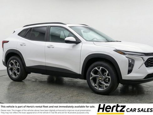 Used 2025 Chevrolet Trax LT w/ LT Convenience Package image 1