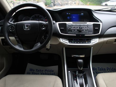 Used 2015 Honda Accord LX image 19