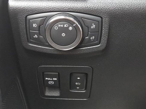 Used 2018 Ford F150 XLT w/ Equipment Group 302A Luxury AWD/4WD image 19