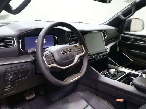 New 2026 Jeep Grand Wagoneer L Limited AWD/4WD image 21
