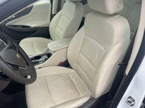 Used 2024 Chevrolet Malibu LT image 36