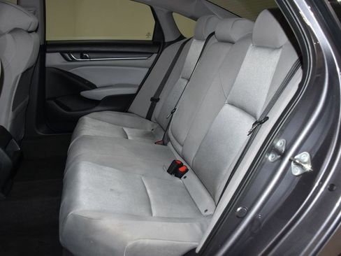 Used 2018 Honda Accord LX image 28